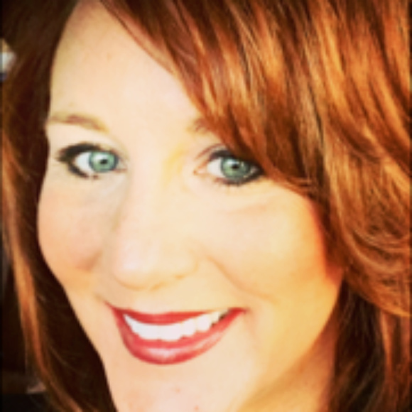 Meet your Posher, Brandy - Picture 1 of 1